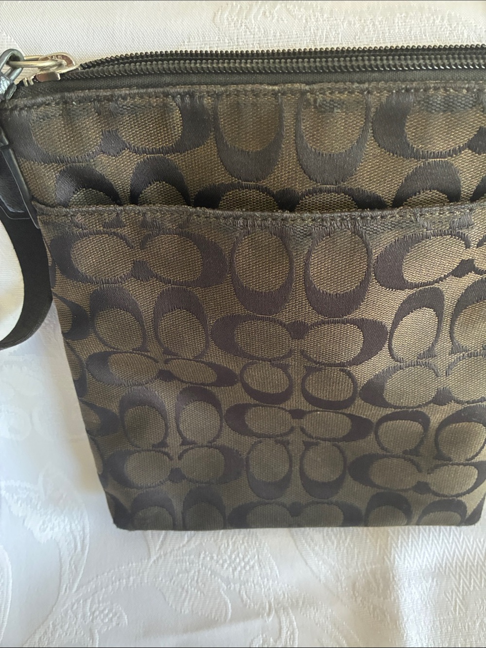 Coach Men’s Dark Brown Signature Messenger Crossbody - Picture 2 of 4
